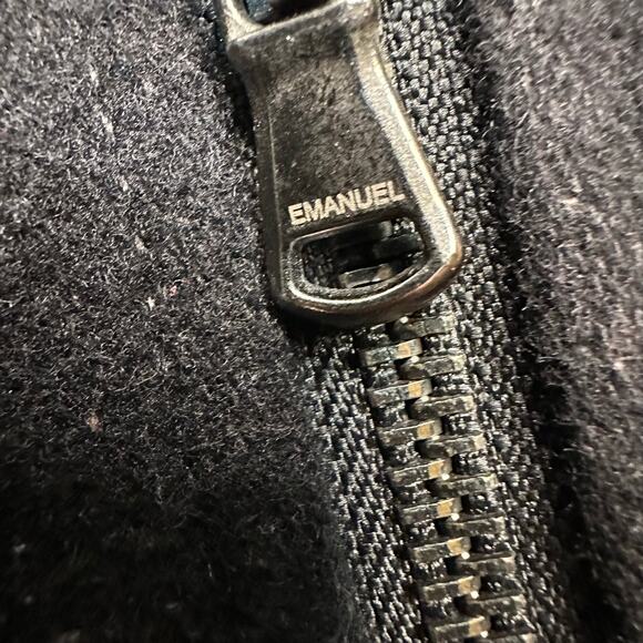 EMANUEL EMANUEL UNGARO Black Wool Coat with Sweater Lining Size Medium - Picture 4 of 9